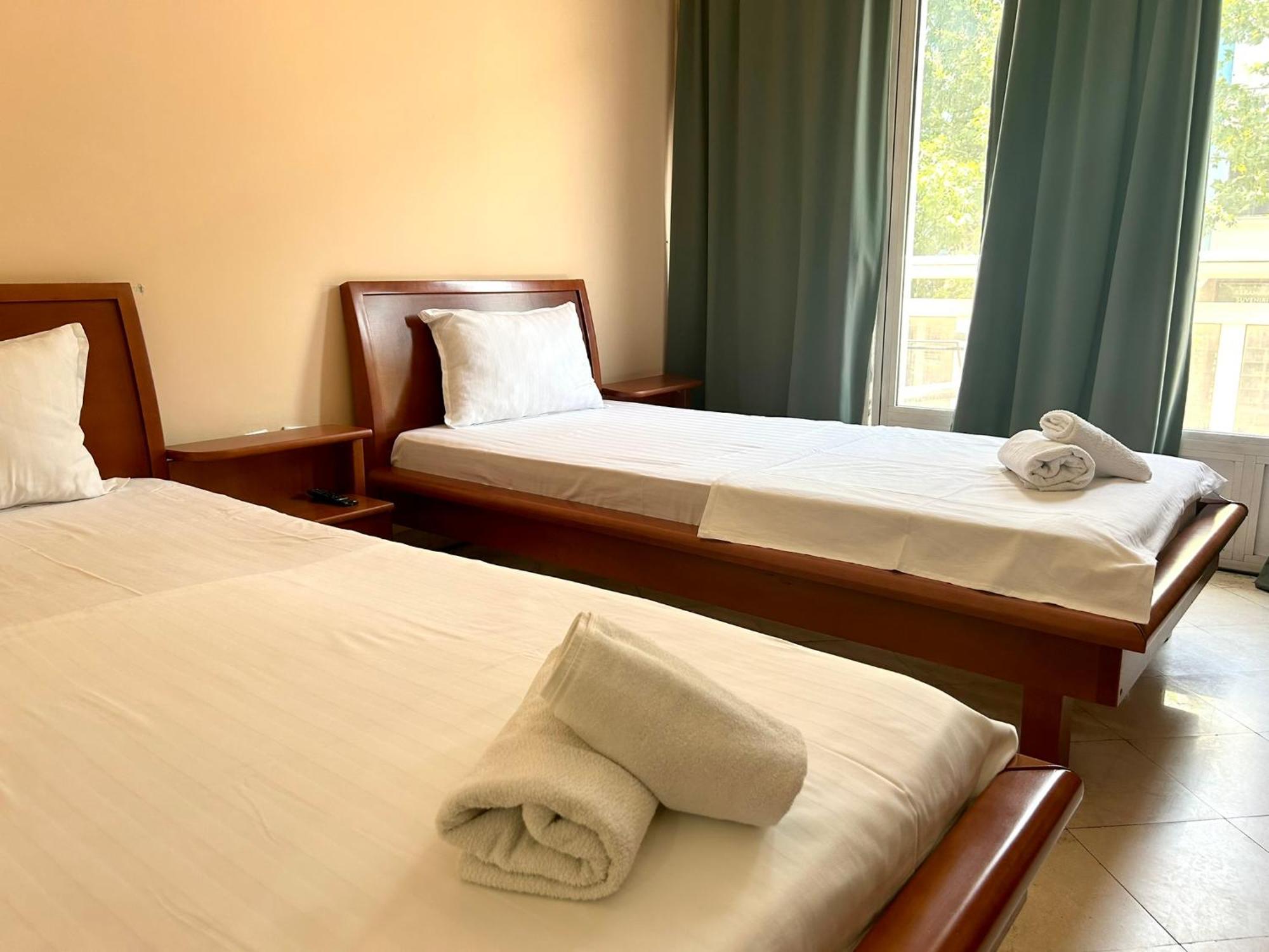 Hotel Bojatours 포드고리차 외부 사진