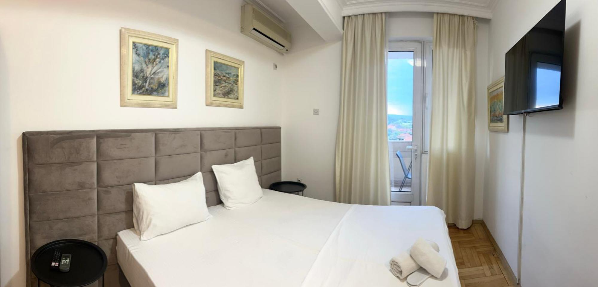 Hotel Bojatours 포드고리차 외부 사진