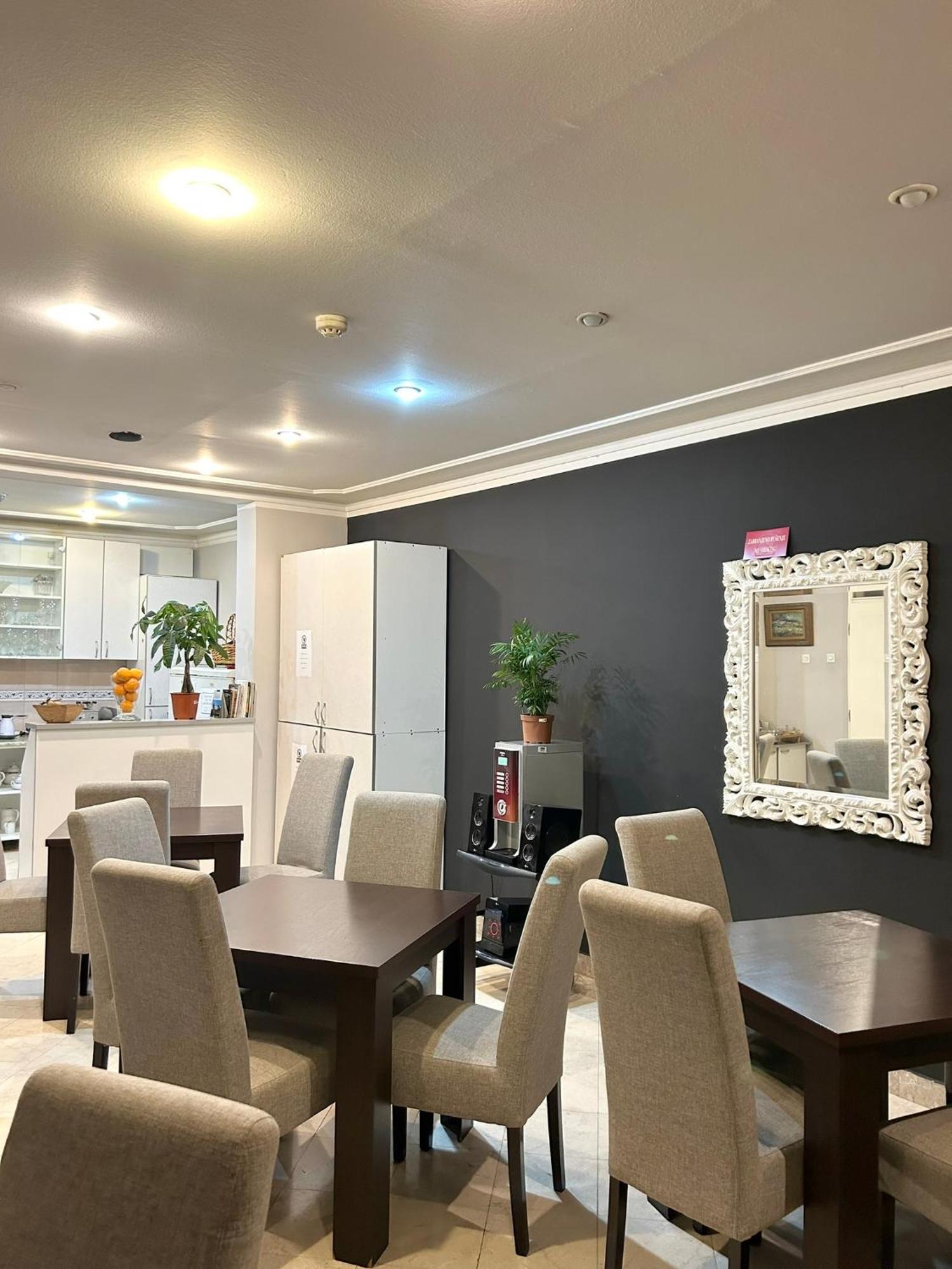 Hotel Bojatours 포드고리차 외부 사진