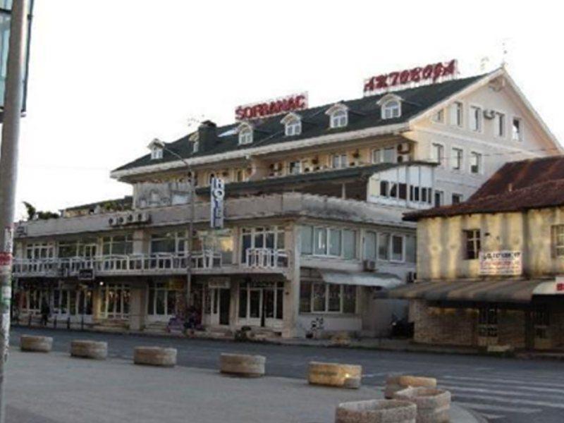 Hotel Bojatours 포드고리차 외부 사진